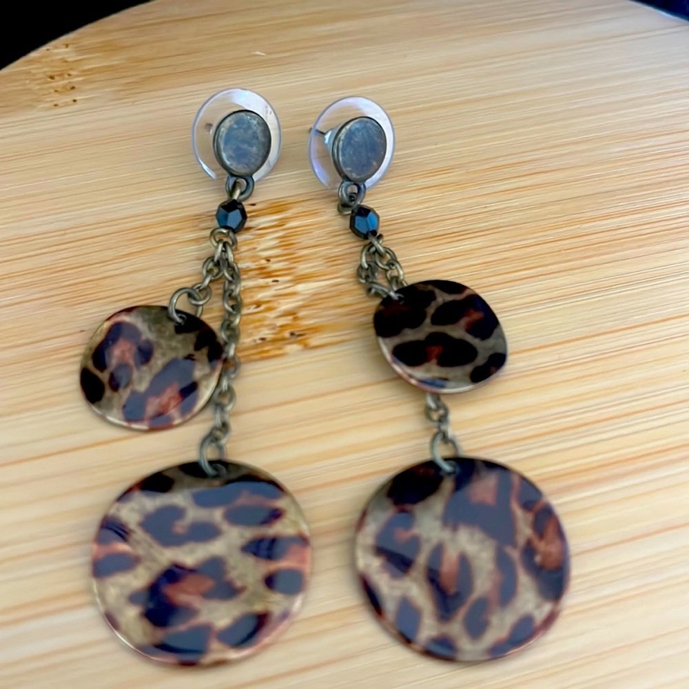 NWOT animal print disc earrings